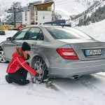 Schneeketten aufziehen