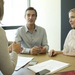 Bevor die Entscheidung für eine Immobilienfinanzierung fällt, sind viele Fragen zu klären - am besten gemeinsam mit einem erfahrenen Experten.