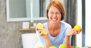 Neue Energie: Eine basische Ernährung mit frischem Obst kann ausgleichend wirken, wenn der Organismus mit Säure belastet ist.
