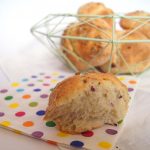 herzhafte Schafskäse-Dinkel-Brötchen