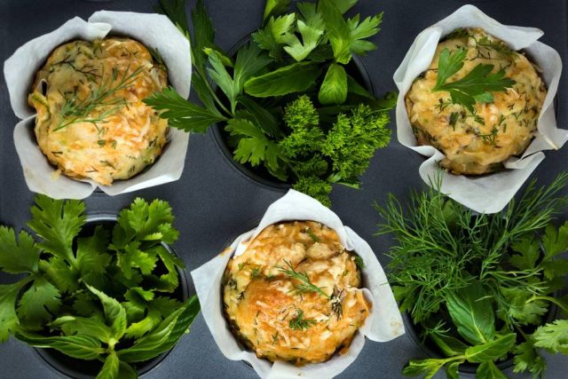 spargelmuffins Köstlich: Spargelmuffins. Spargel kontrollierter Qualität ist am QS-Prüfzeichen erkennbar.