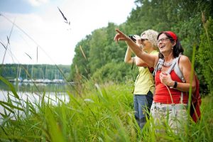Jedes Jahr startet die Wandersaison im Schweinfurter Oberland mit der Veranstaltung "wunderbar wanderbar". Informationen gibt es unter www.schweinfurter-oberland.de. Auch der Ellertshäuser See im Hintergrund war bereits Veranstaltungsort.