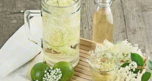 Ob Holunder-Limonade, Eistee oder ein erfrischender Drink mit Basilikum und Limetten: Mit nur wenig Zutaten lassen sich leckere Sommergetränke zaubern.