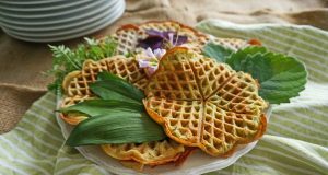 Das Australische Zitronenblatt verleiht Kräuterwaffeln ein intensives, zitroniges Aroma.