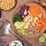 Gesund genießen: In die aktuell besonders angesagten "Buddha Bowls" kommen nur frische, gesunde und vollwertige Zutaten.