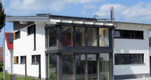 Häuser sollen energieeffizient, nachhaltig und wohngesund sein.