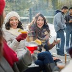 Mit wärmenden und geistvollen Getränken kann die Party auch bei frostigen Temperaturen starten.