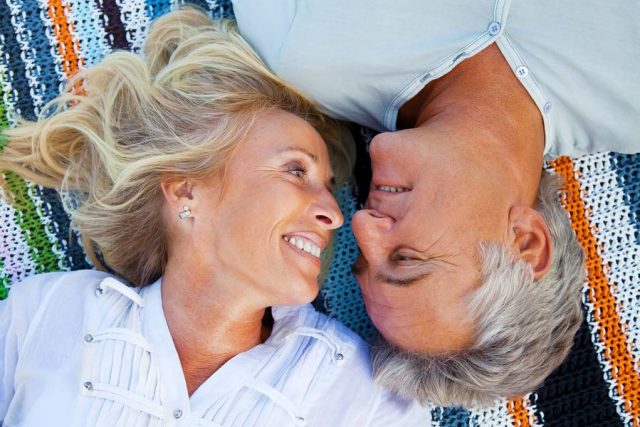 senioren liebe Fast alle Singles aus der Altersgruppe 50plus glauben an die große Liebe - und 77 Prozent hoffen, dass sie sie noch einmal finden.