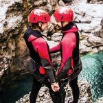 Eine Canyoning-Tour im Harz ist ein Naturerlebnis, bei dem das Adrenalin nach oben schießt. Mit einem Heiratsantrag wird die Outdoor-Action erst recht zum unvergesslichen Erlebnis.