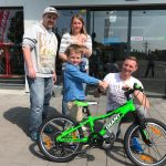 Übergabe des Kinderfahrrads Giant XTC Jr. Lite 20″ im Bike Store Haßfurt