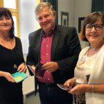 "Wir! Kultur. Bad Neustadt." Von links: Doris Rücker – Kulturwerkstatt Rhön-Grabfeld e.V. und Designprojekt Doris Rücker (Wir Kultur Bad Neustadt); Dr. Kai-Uwe Tapken – Städtische Kulturarbeit und VHS Bad Neustadt a.d.S.; Petra Lettang – Management Stadthalle Bad Neustadt