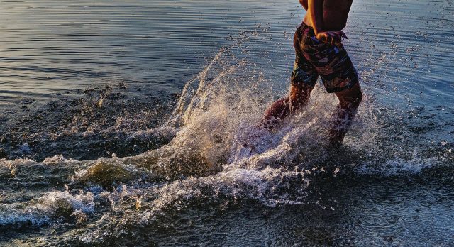 pixabaydrop-of-water-2440665_1920