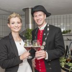 Bierprinz Sebastian Gocker mit der Weinprinzessin Elisabeth Goger.