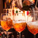 Italienische Nacht in Hofheim: genießen Sie italienische Köstlichkeiten und leckere Cocktails.