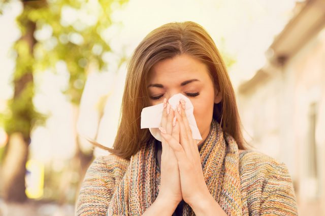 Sommergrippe Erkälten nur bei Kälte? Etwa 20 Prozent aller grippalen Infekte finden in der warmen Jahreszeit statt.