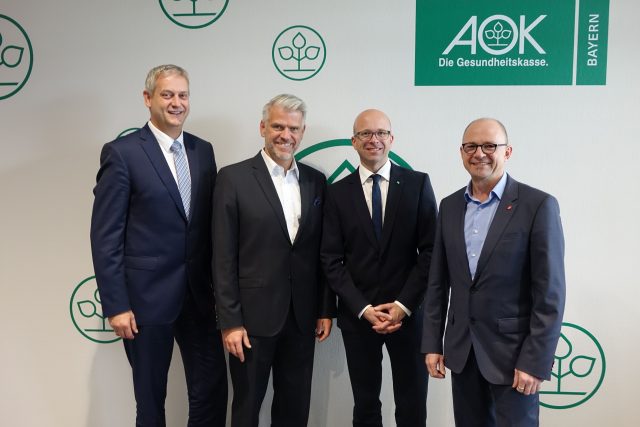 Die Versorgung des ländlichen Raumes mit Krankenhäusern und Ärzten stand dabei im Mittelpunkt der rund zweistündigen Unterredung. Mit dabei waren auch (von rechts) AOK-Beiratsvorsitzender Frank Firsching und stellvertretender AOK-Direktor Alexander Pröbstle. Foto Lothar Zachmann, AOK