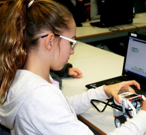 Naturwissenschaftlich/technische Schnuppertage für Mädchen
