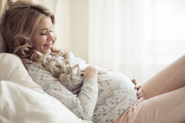 Rundum gut drauf - spezielle Pflege in der Schwangerschaft sorgt für ein gutes Körpergefühl.