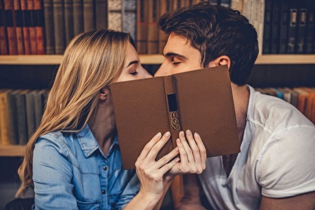 was finden singles sexy? Auch Bücher können sexy sein - kommt aber immer drauf an, um welchen Titel es sich handelt.