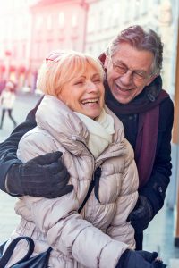 Gerade Senioren sollten gut auf ihre Gesundheit aufpassen - so wird zum Beispiel für Menschen ab 60 Jahren ausdrücklich eine Grippeimpfung empfohlen.