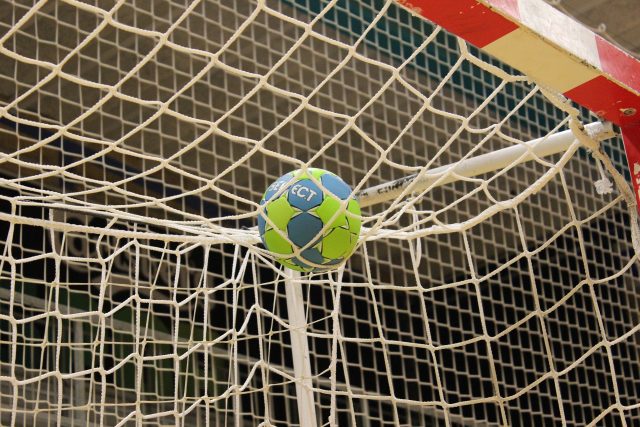 ball-1930198_1920