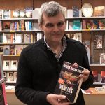 Gewinnen Sie mit MAINLIKE den Krimi „Vanitas – Schwarz wie die Erde“ von Ursula Poznanski