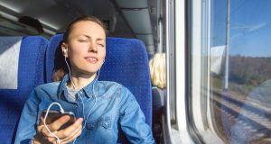 Blockbuster oder Serien an jedem Ort schauen - vielleicht auch beim Picknick: Mobiles, schnelles Internet macht es möglich.