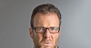 Wer öfter als ein- bis zweimal pro Woche unter Sodbrennen leidet, ist in seiner Lebensqualität erheblich eingeschränkt. Er könnte an der Refluxkrankheit leiden und sollte mit seinem Arzt sprechen.