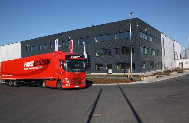 Logistik Shuttle macht sich auf den Weg