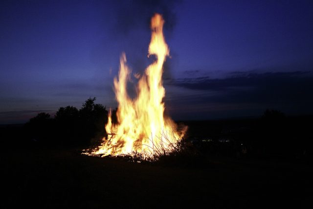 fire-617220_1920