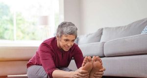 Regelmäßig Übungen zur Mobilisation des betroffenen Gelenks zu machen, liegt vor allem in der Verantwortung des Patienten