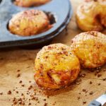 Hähnchen kann man auch in der Muffinform zubereiten.