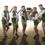 Volksfest und Volkstanz in Obertheres