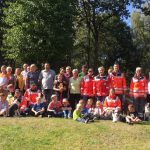 Pflegefamilien: Mit einem bunten Familienfest bedankt sich das Landratsamt Rhön-Grabfeld jeden Sommer bei seinen Pflegeeltern für ihre außerordentlich wichtige Arbeit. Ein Angebot, das rund 20 Familien mit 35 Kindern gerne angenommen haben. Für Staunen sorgte die Vorführung der Rettungshunde-staffel Rhön-Grabfeld. Foto: Lea Klöhr