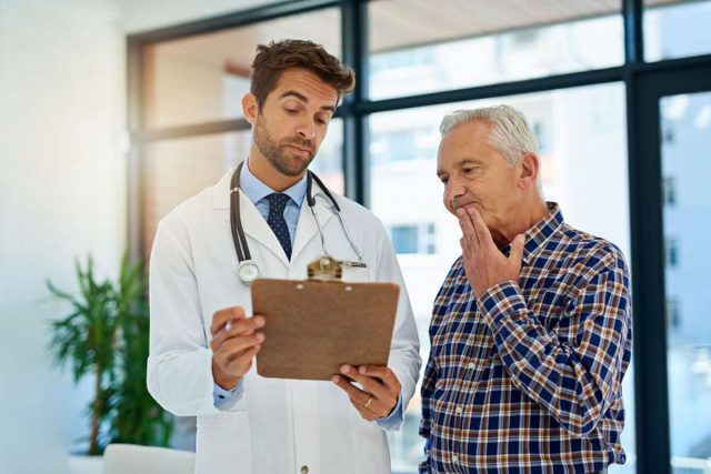gesundheitwissen-titel Gesundheitswissen: Jeder fünfte Patient hat Schwierigkeiten, die Aussagen seines Arztes zu verstehen. Foto: djd/Sanofi/Getty