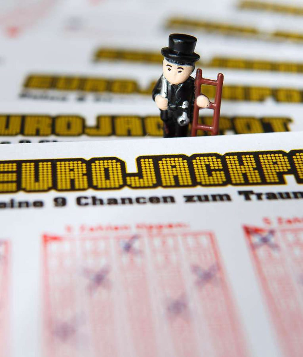 Mit einem Millionengewinn in einer Lotterie kann der Traum von finanzieller Unabhängigkeit wahr werden.