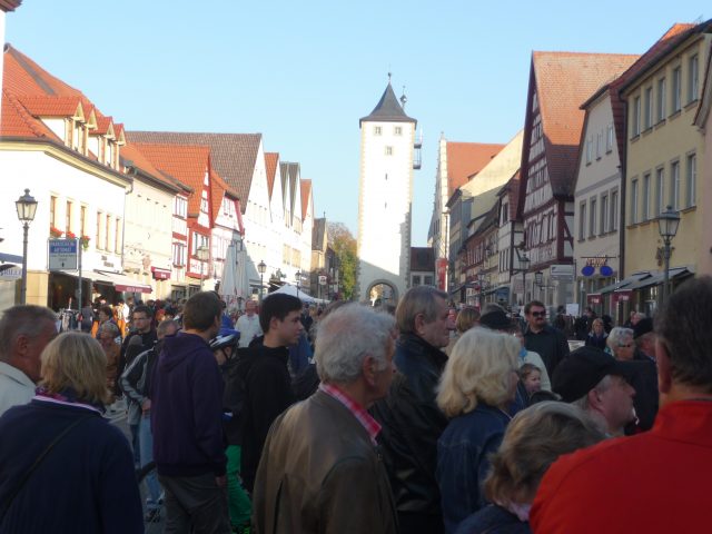 Am Kirchweihsonntag haben in Haßfurt die Geschäfte geöffnet