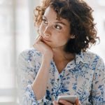 Die Rahmenbedingungen, die den Dauerstress auslösen, können analysiert und verändert werden.