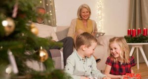 Hobbyfotografen: Die besondere Stimmung der Weihnacht einfangen: Mit einigen Tipps gelingen Fotos der Festtage besonders gut. Foto: djd/www.cewe.de