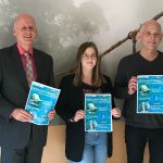 von links: Stefan Paulus (1. Bürgermeister), Marina Höhn (Kulturbeauftragte der Gemeinde Knetzgau) und Wolfgang Heyder (Veranstaltungsservice Bamberg). Foto: Veranstaltungsservice Bamberg