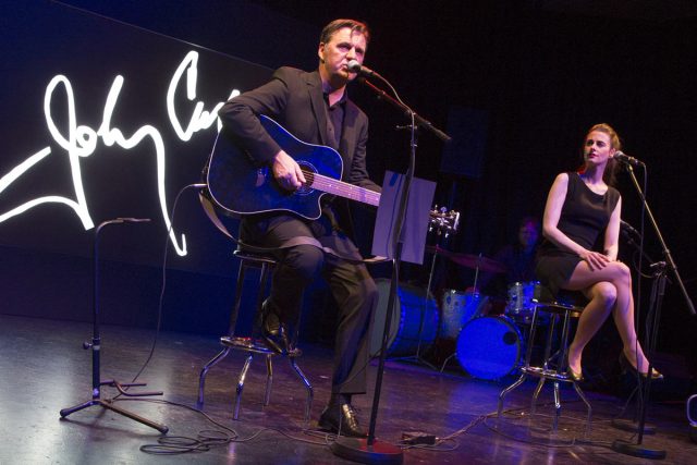ring-of-fire-H-Dietz-Fotografie Volker Ringe in der Rolle des Johnny Cash. Foto: H. Dietz Fotografie