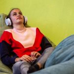 Gezielte Entspannung hilft bei Schulstress. Foto: djd/Studienkreis/Michael Printz