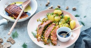 Lachsstreifen: Foto: djd-mk/Consorzio Tutela Aceto Balsamico di Modena