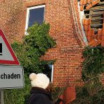 Wärmeschutz: Wenn es am Dach zu Hagelschäden kommt, kann die richtige Wärmedämmung darunter schlimmere Schäden verhindern. Foto: djd/puren/pusteflower9024 - stock.adobe.com