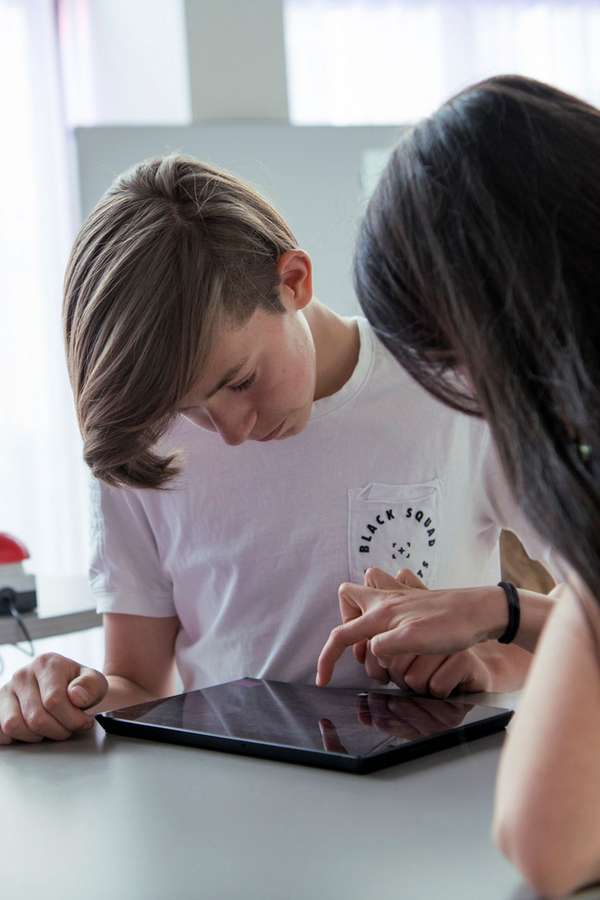 Erklärvideo: Beim Konzept des Flipped Classroom werden Lerninhalte mittels digitaler Medien zu Hause erarbeitet und in der Schule vertieft.