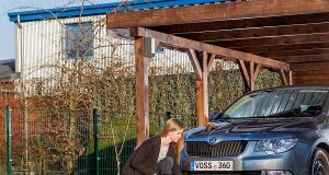 Vorsorge ist ein besonders effektiver Marderschutz: Ultraschallgeräte halten die Marder fern vom Auto.