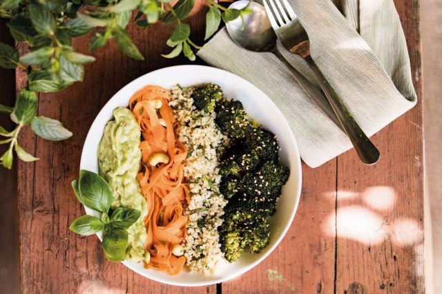 quinoabowl Quinoa-Bowl mit Avocadocreme