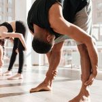 Nagelpilz: Die Ansteckungsgefahr mit Nagelpilz ist in Sport- und Spa-Bereichen, wo es oft warm und feucht ist, besonders groß.