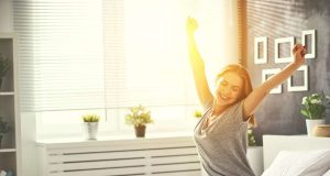 Nachtruhe: Morgens entspannt und erholt aufwachen - Betroffenen von Schlafproblemen bleibt das oft verwehrt.