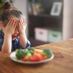 Gemüsemuffel: Gemüse? Auf keinen Fall! Manchen Kindern muss man Vitamine erst einmal schmackhaft machen.
